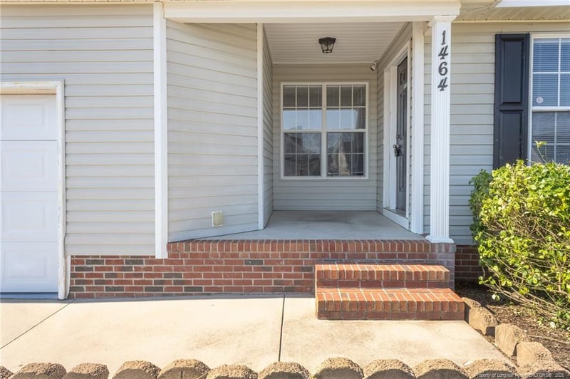 1464 Aultroy Dr, Fayetteville, NC 28306