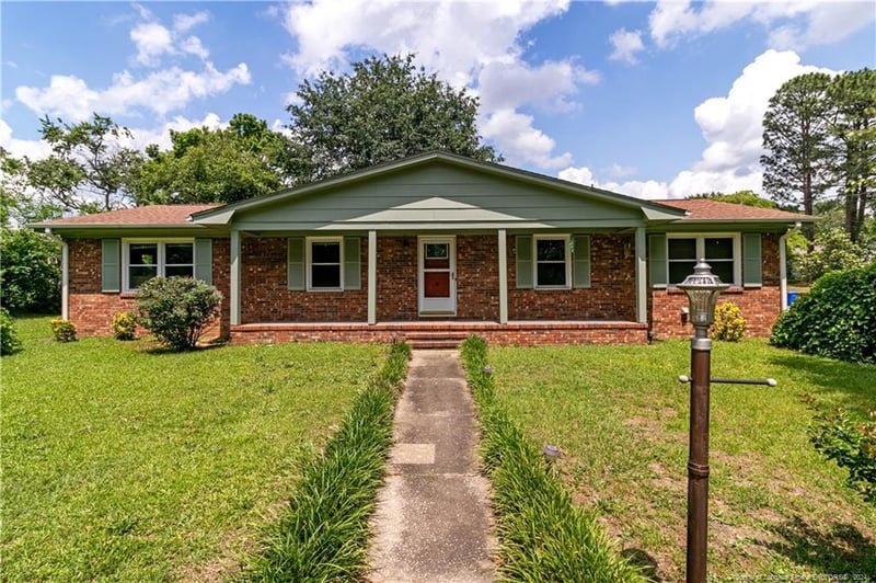 1465 Paisley Ave, Fayetteville, NC 28304