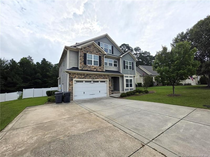 1465 Vergeland Dr, Hope Mills, NC 28348