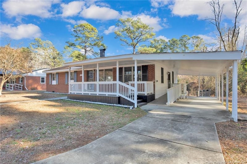 1467 Bridger St, Fayetteville, NC 28301