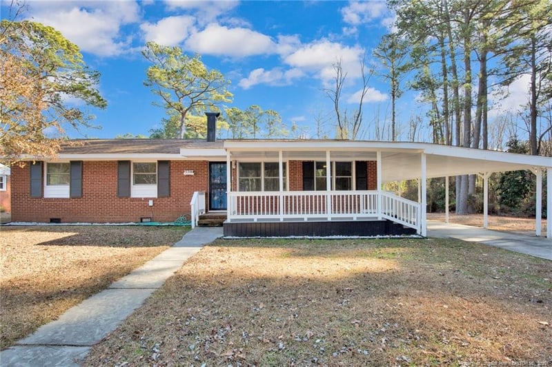 1467 Bridger St, Fayetteville, NC 28301