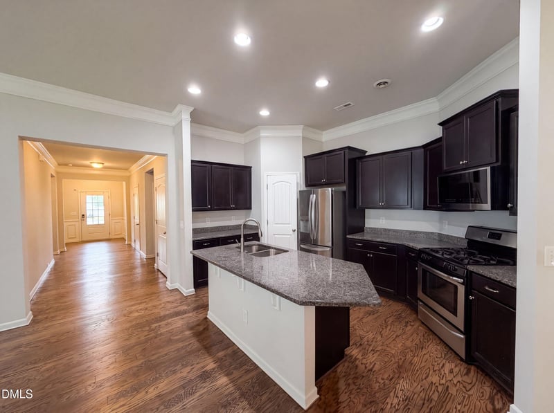 1468 Abercorn Ln, Sanford, NC 27330