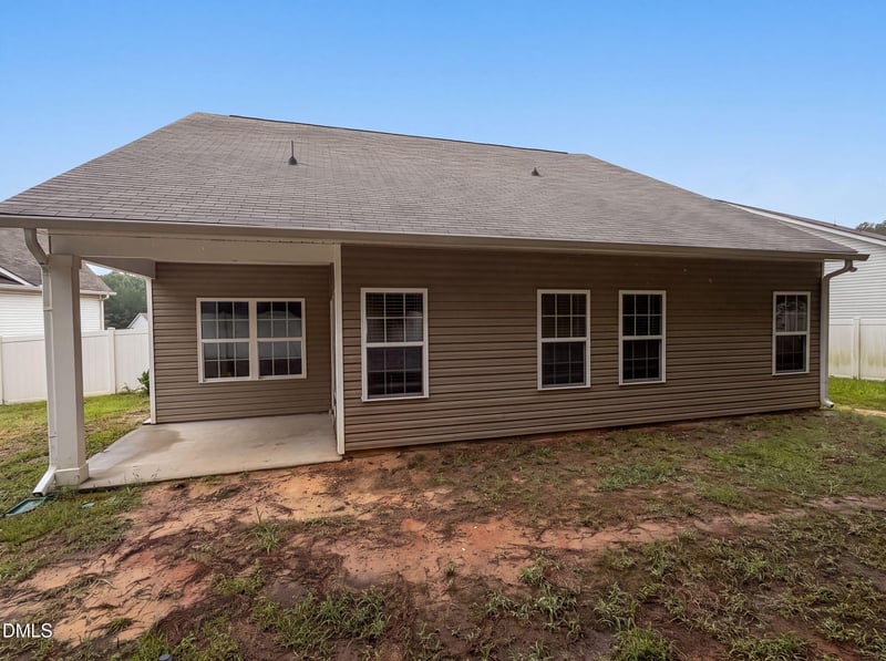 1468 Abercorn Ln, Sanford, NC 27330