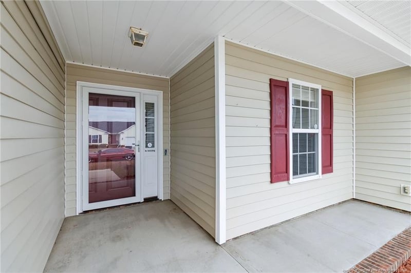 1469 Mingary Ave, Hope Mills, NC 28306