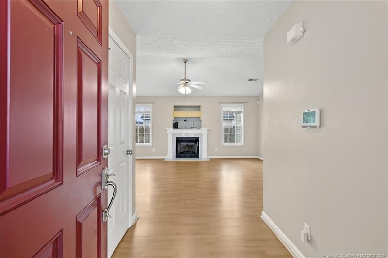 1469 Mingary Ave, Hope Mills, NC 28306