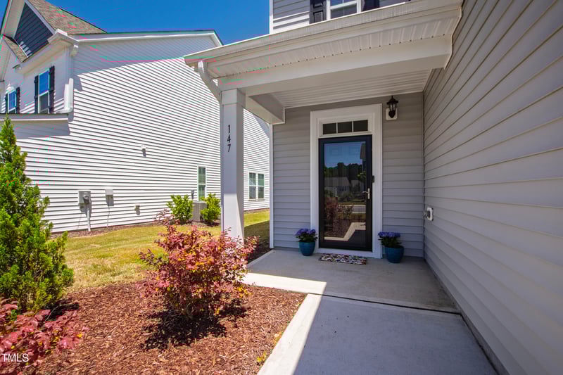 147 Antler Steel Dr, Clayton, NC 27527