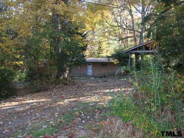147 Booth Rd, Chapel Hill, NC 27516