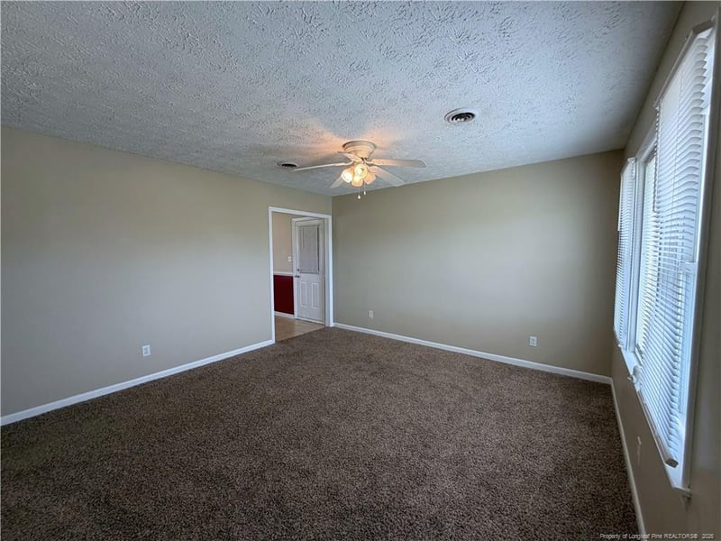 147 Brocton Dr, Fayetteville, NC 28303