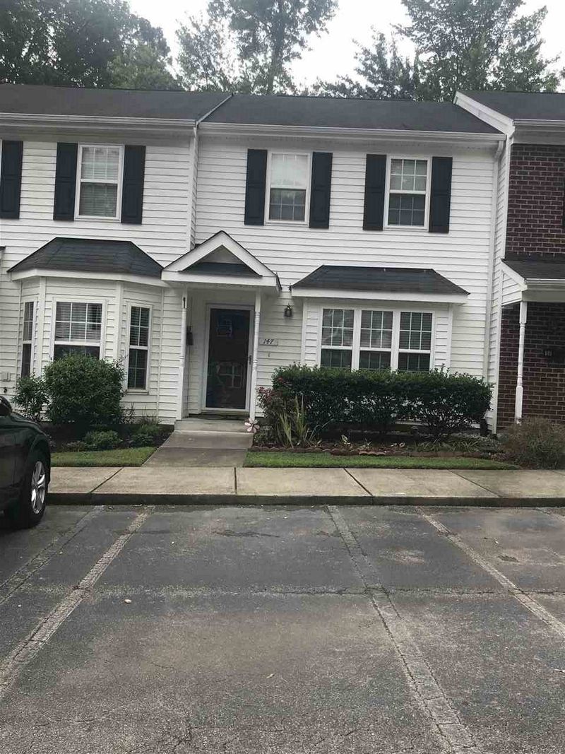 147 Callan Park Ln, Cary, NC 27511