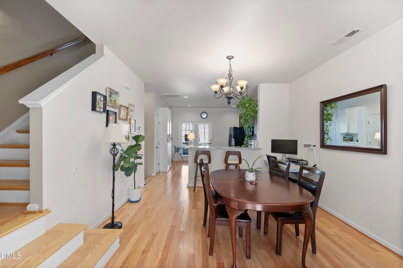 147 Dove Cottage Ln, Cary, NC 27519