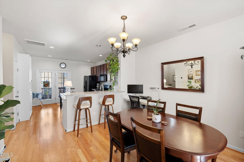 147 Dove Cottage Ln, Cary, NC 27519