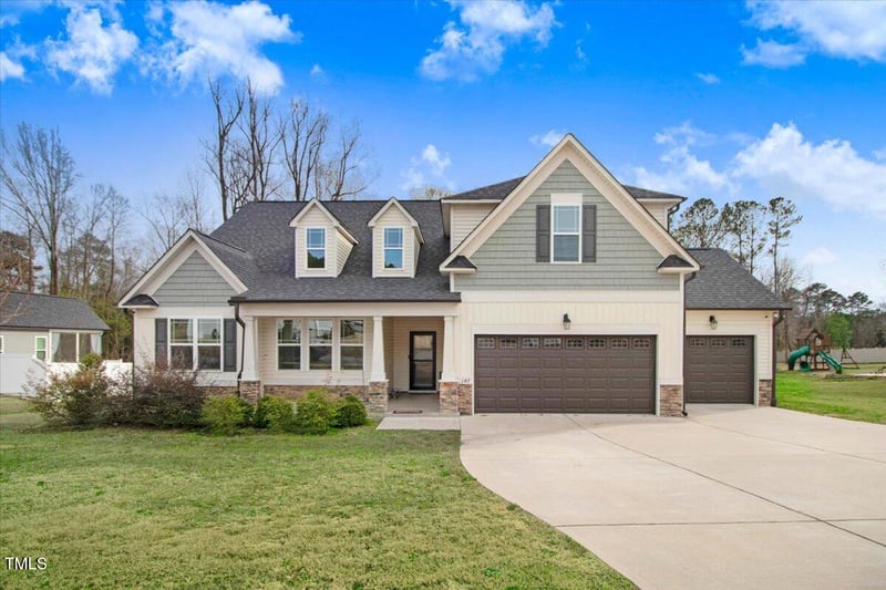 147 Everwood Dr, Four Oaks, NC 27524
