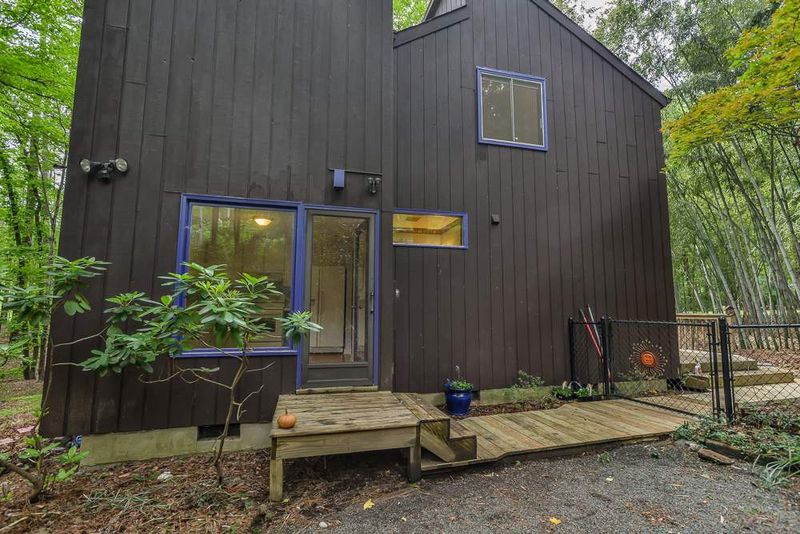 147 Lake Ellen Dr, Chapel Hill, NC 27514