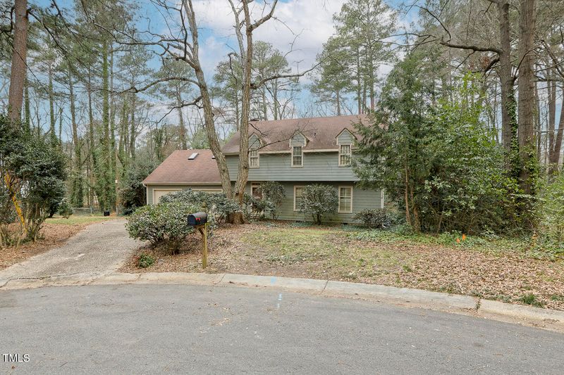 147 Lee Cir, Cary, NC 27511