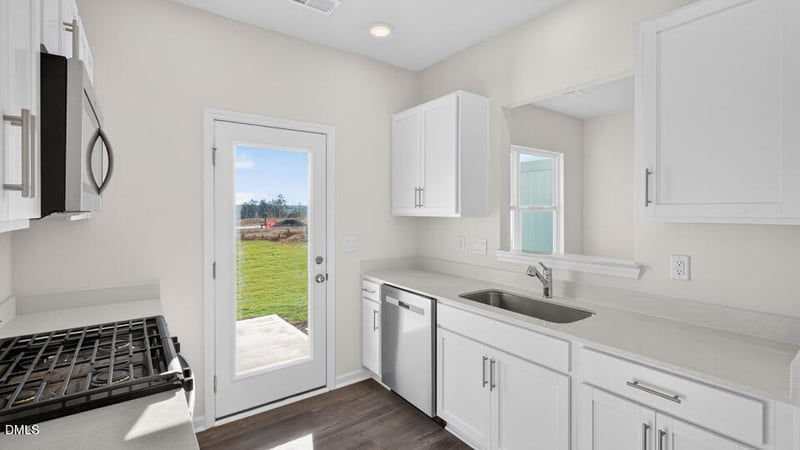 147 Starlight St, Sanford, NC 27330