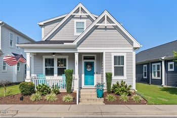 147 Village Walk Dr, Clayton, NC 27527
