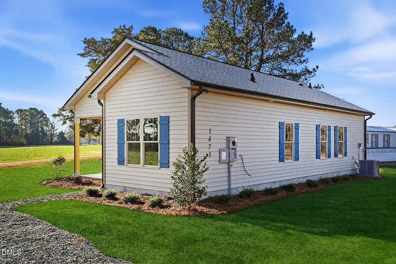 1471 Aquilla Rd, Benson, NC 27504