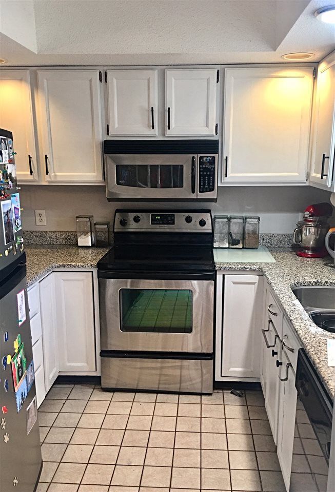 1472 Barton Place Dr, Raleigh, NC 27608