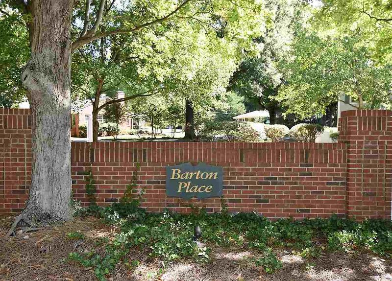 1472 Barton Place Dr, Raleigh, NC 27608
