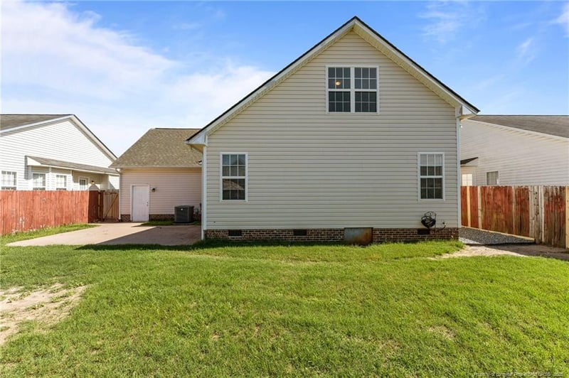 1473 Aultroy Dr, Fayetteville, NC 28306