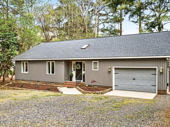 1473 Florida Dr, Sanford, NC 27332