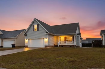 1474 Avoncroft Dr, Fayetteville, NC 28306