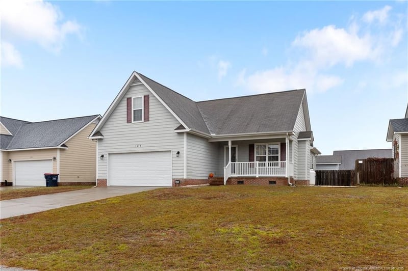 1474 Avoncroft Dr, Fayetteville, NC 28306