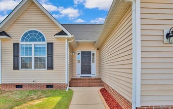 1475 Avoncroft Dr, Fayetteville, NC 28306