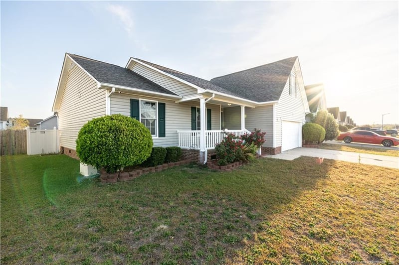 1476 Aultroy Dr, Fayetteville, NC 28306