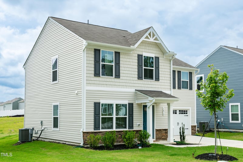 1476 Burgundy Bluff Ln, Zebulon, NC 27597