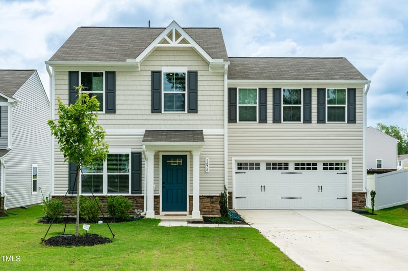 1476 Burgundy Bluff Ln, Zebulon, NC 27597