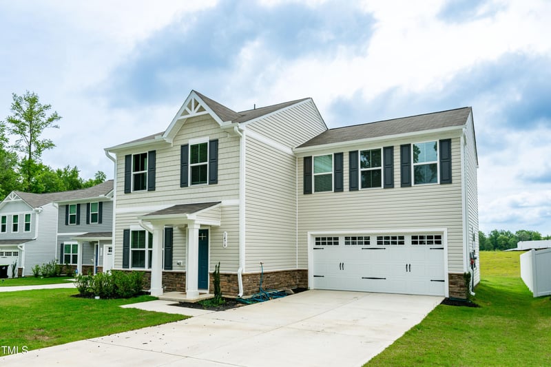 1476 Burgundy Bluff Ln, Zebulon, NC 27597