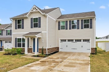 1476 Burgundy Bluff Ln, Zebulon, NC 27597