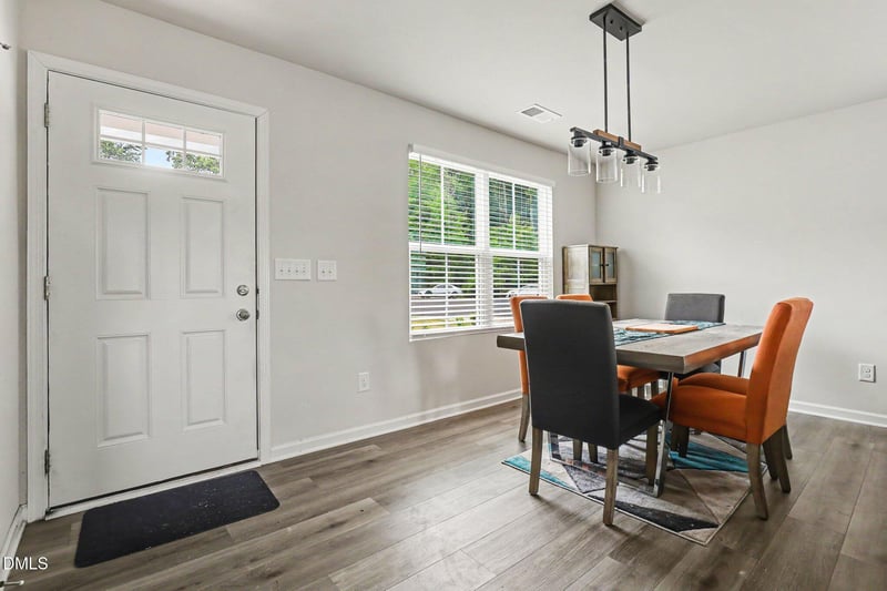 1476 Burgundy Bluff Ln, Zebulon, NC 27597