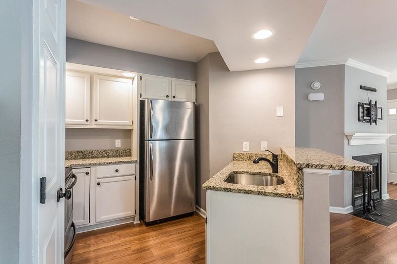1478 Barton Place Dr, Raleigh, NC 27608