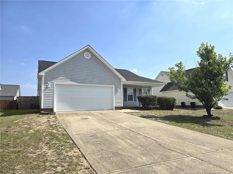 1478 Oldstead Dr, Fayetteville, NC 28306