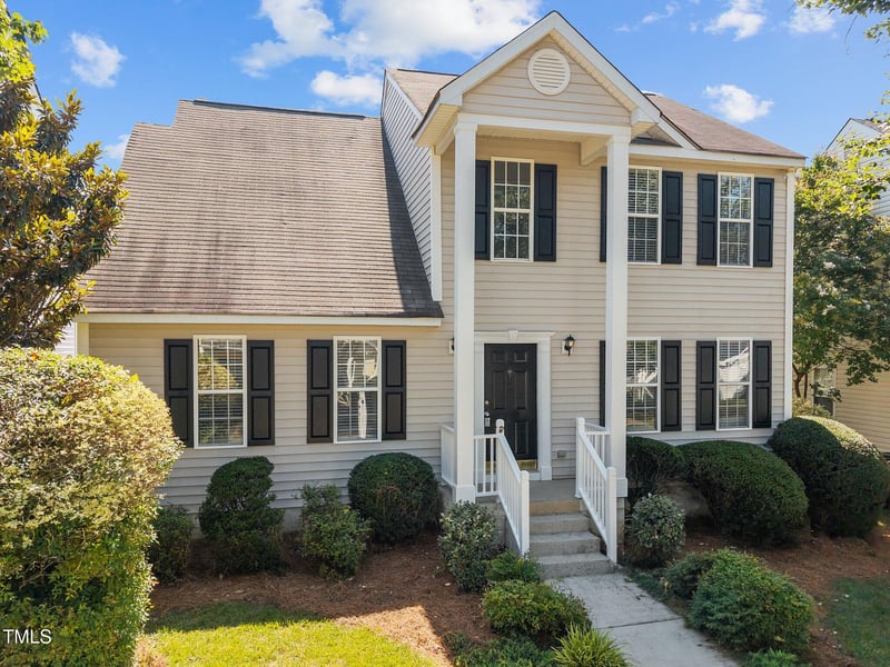148 Danesway Dr, Holly Springs, NC 27540