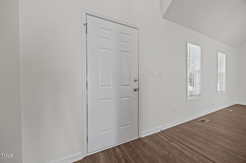 148 Danesway Dr, Holly Springs, NC 27540