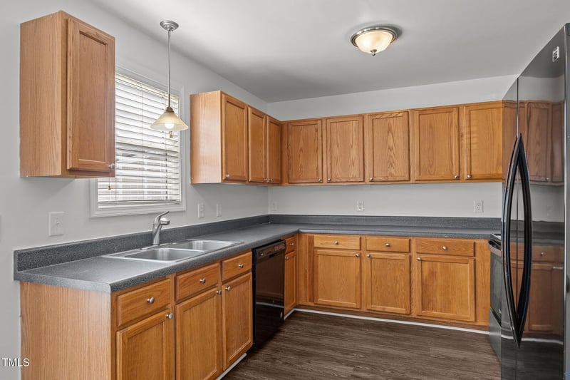 148 Danesway Dr, Holly Springs, NC 27540