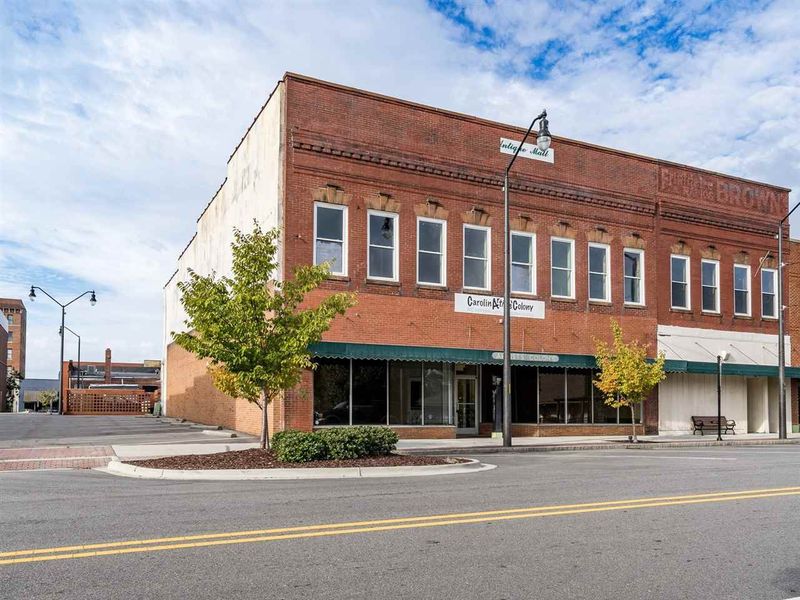 148 S Moore St, Sanford, NC 27330