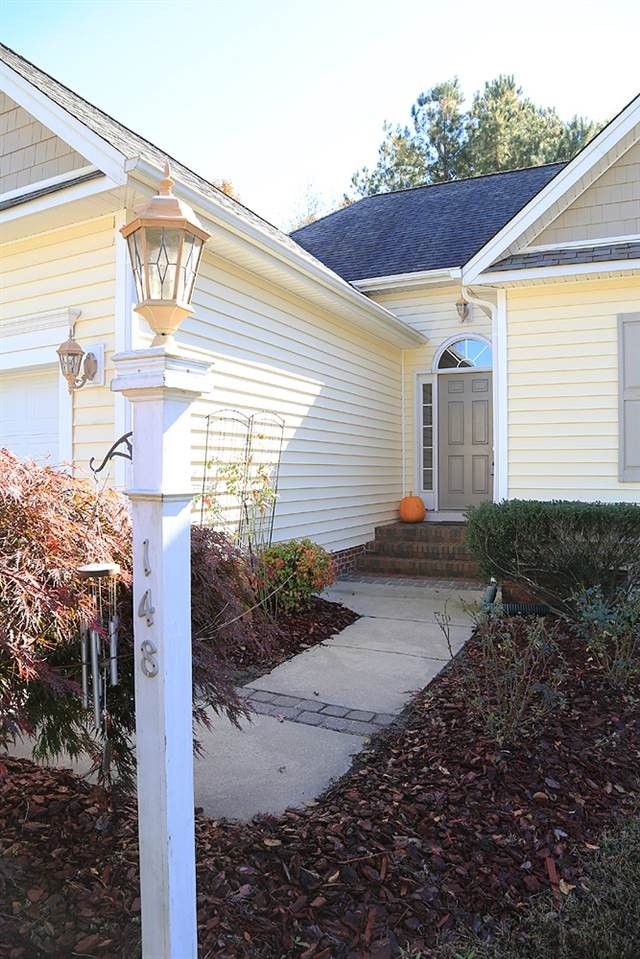 148 River Hills Dr, Clayton, NC 27527