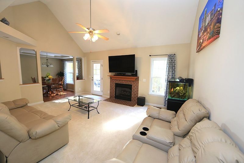 148 River Hills Dr, Clayton, NC 27527