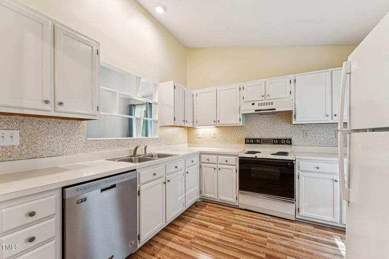 148 Sanair Ct, Apex, NC 27502