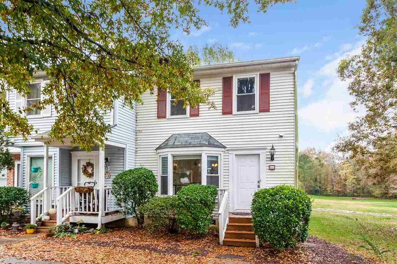 148 St Andrews Ln, Chapel Hill, NC 27517