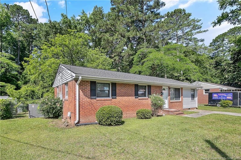 1486 Thelbert Dr, Fayetteville, NC 28301