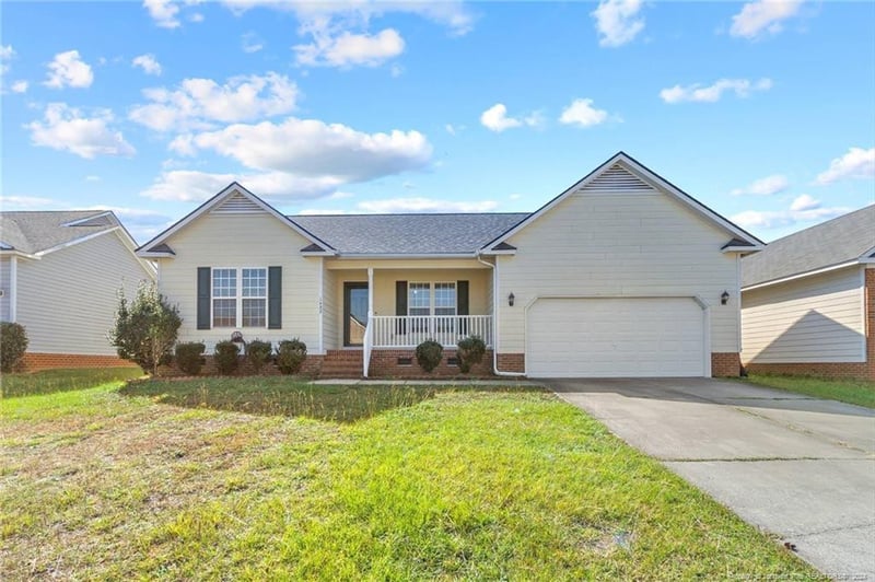 1489 Aultroy Dr, Fayetteville, NC 28306