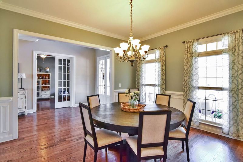 149 Aspenridge Dr, Holly Springs, NC 27540