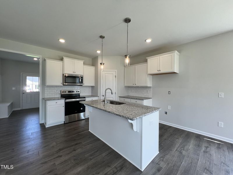 149 Danube Dr, Zebulon, NC 27597