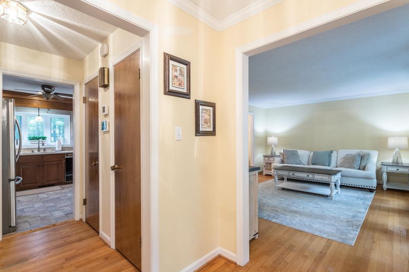 149 Shirley Dr, Cary, NC 27511