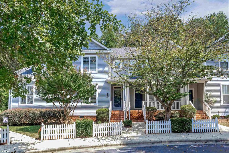 149 Summit Oaks Ln, Holly Springs, NC 27540